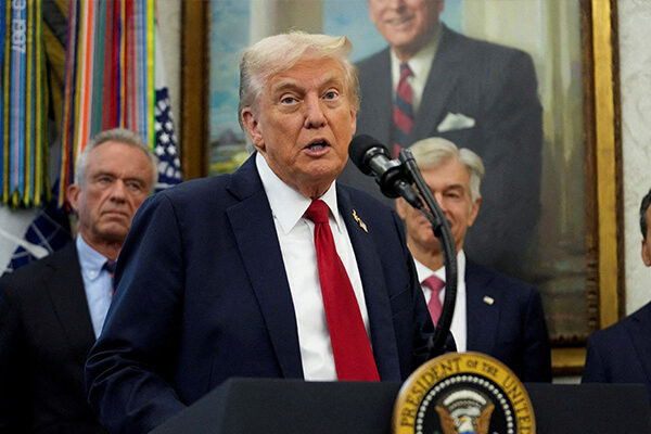 Trump Sets Deadline for Hamas to Accept Gaza…